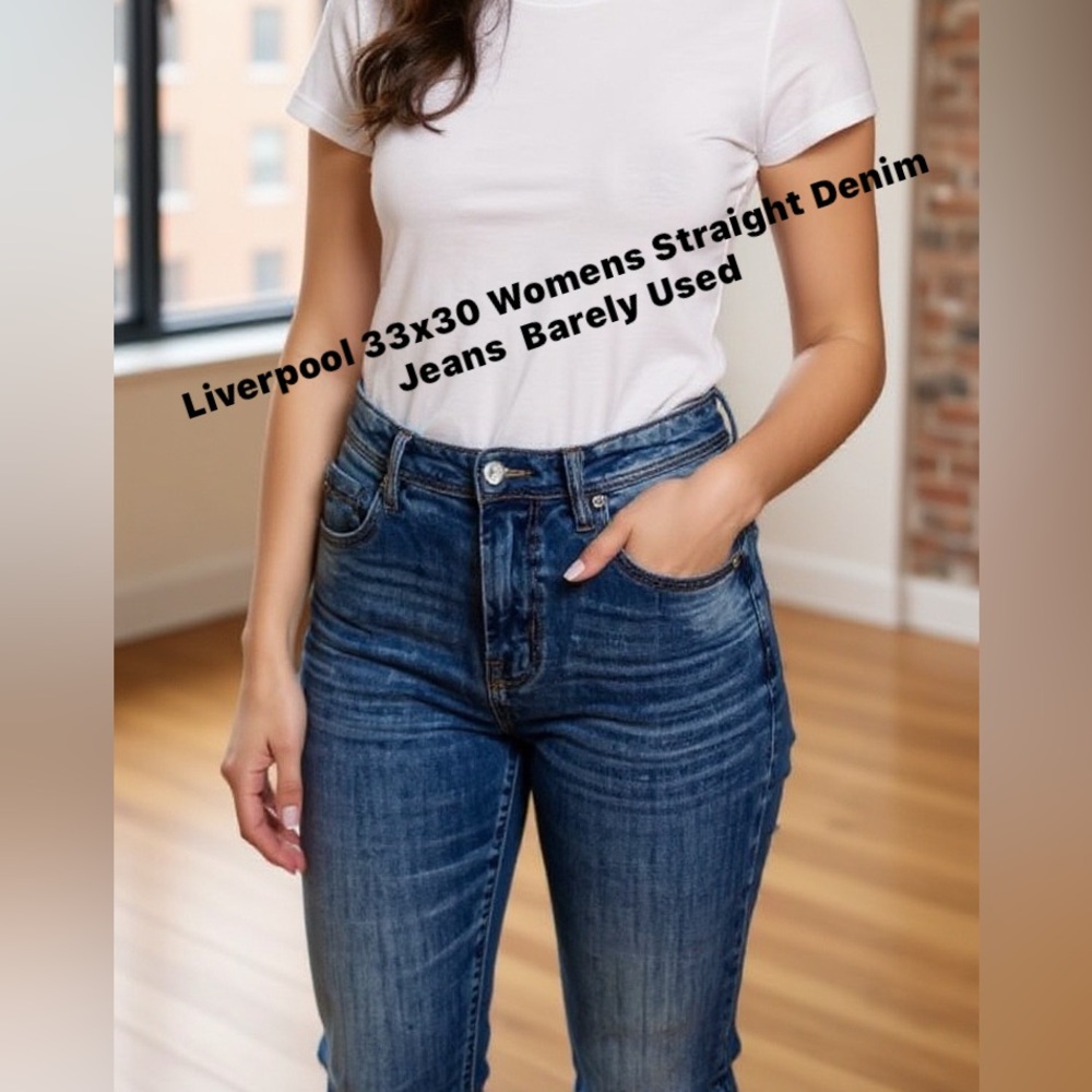 Liverpool denim 33 x 30 Straight Leg, no flaws, clean & flattering jeans